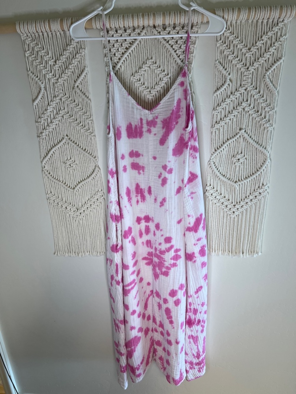 Raviya Pink Tie-Dye White Midi Slip Dress